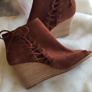 Lucky Brand wedges